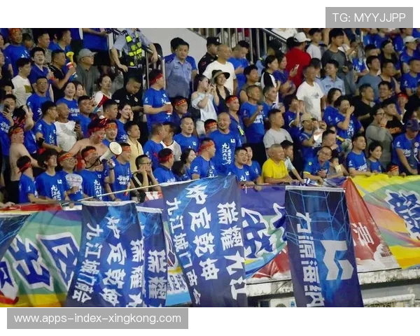 退役与重生:那些离开球场后重返足球圈的人 退役与重生:那些离开球场后重返足球圈的人