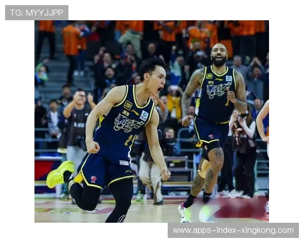 CBA上海突破手感提升明显,现场情绪不断攀升